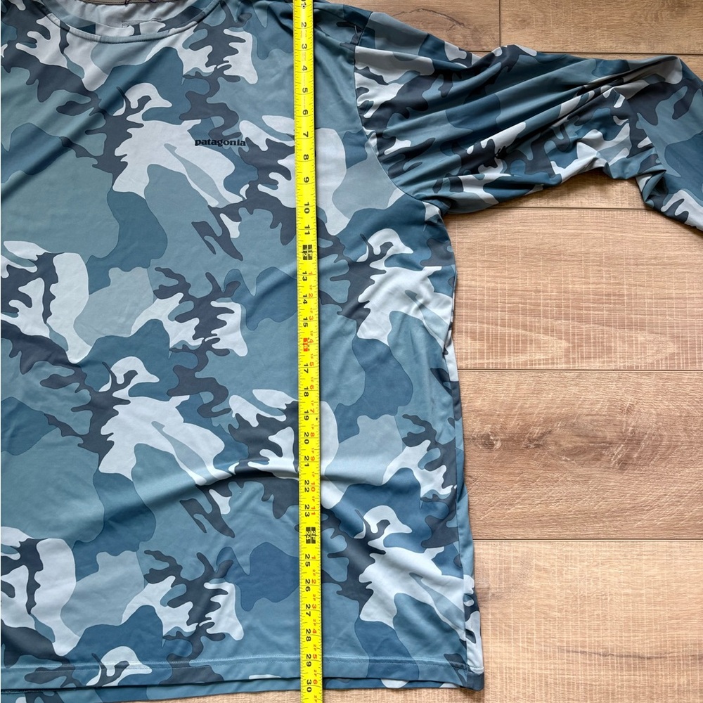 Men's Long-Sleeved Capilene® Cool Daily Fish Graphic Shirt - Picture 6 of 7